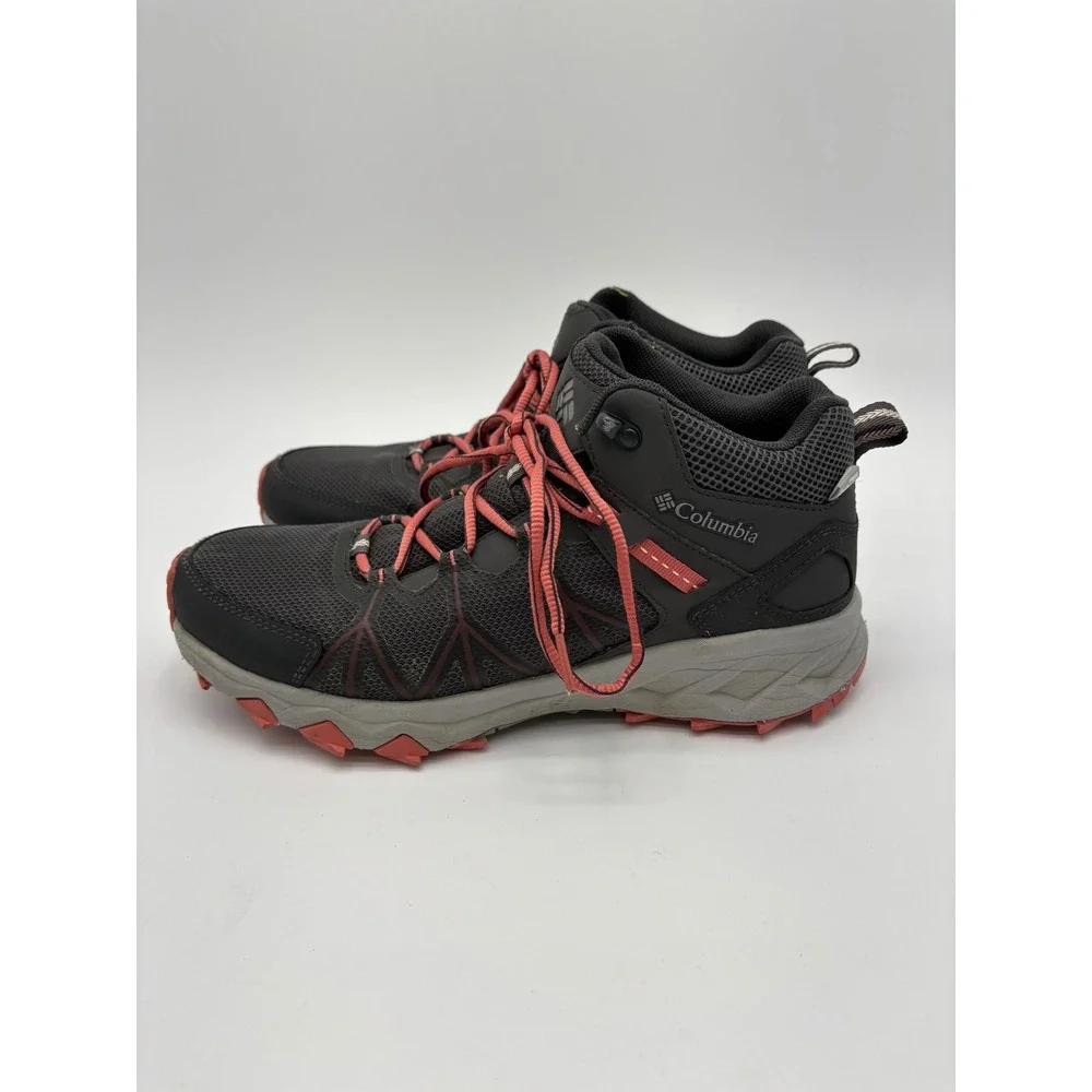 Columbia Men's Trail Boots in Black and Red